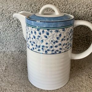 Mikasa Susanne hot chocolate,coffee/tea pot.